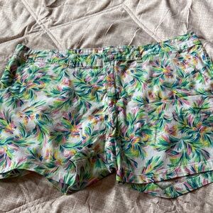 Tropical Brushstroke Print Women's Bermuda Shorts - Multicolor